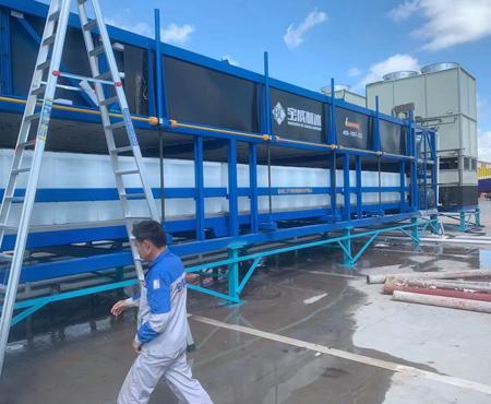 Une machine à blocs de glace géants de 100 kg transforme la logistique de la chaîne du froid alimentaire