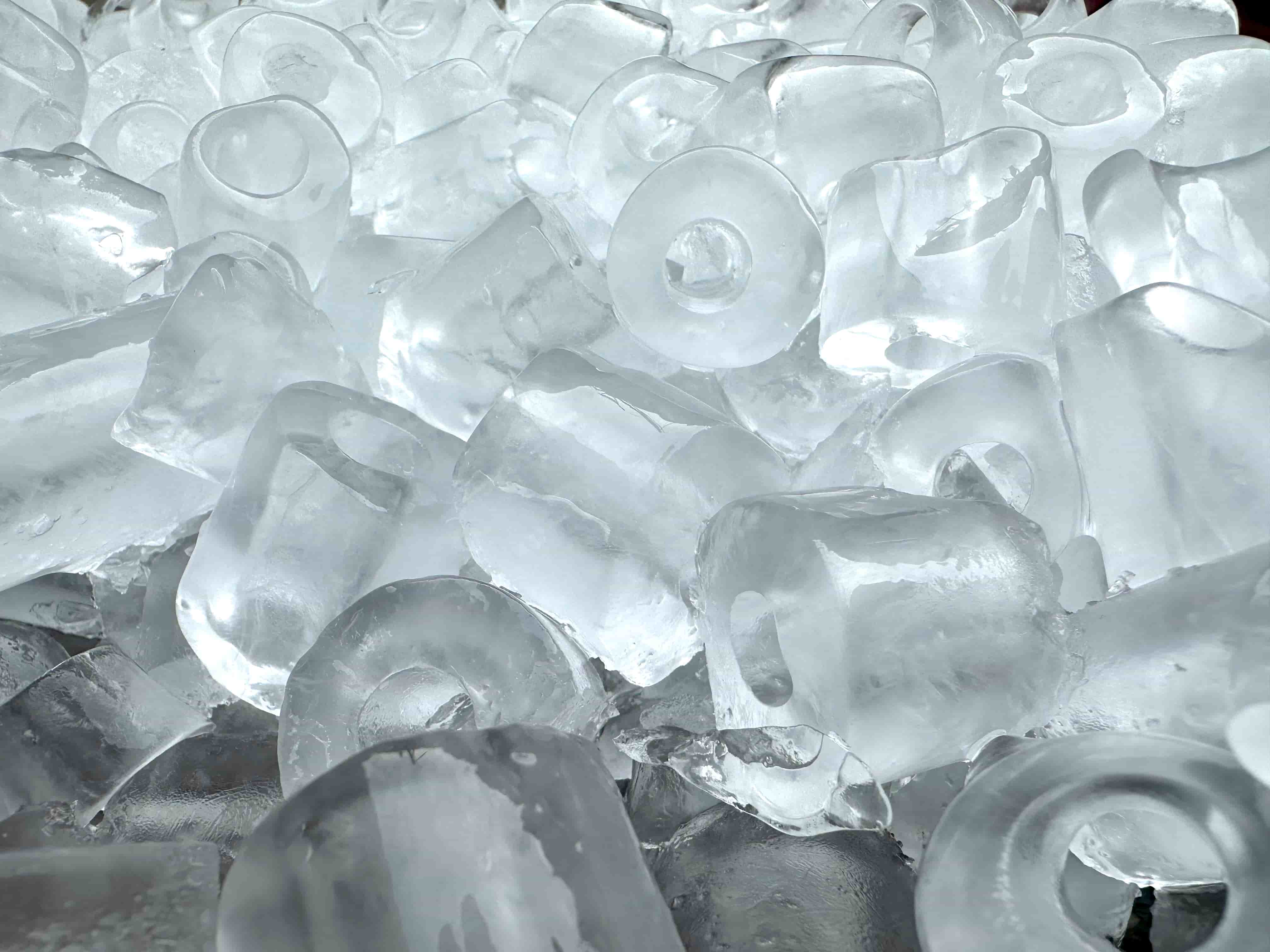 Présentation de notre machine à glace en tube : révolutionner la production de glace