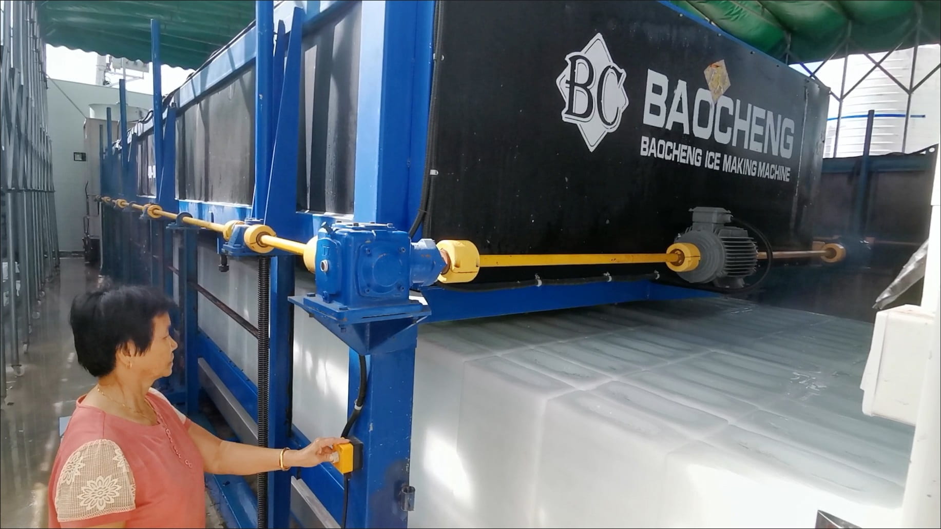 Optimisation des opérations grâce à l'automatisation : comment nos machines à glace réduisent les coûts de main-d'œuvre et augmentent l'efficacité