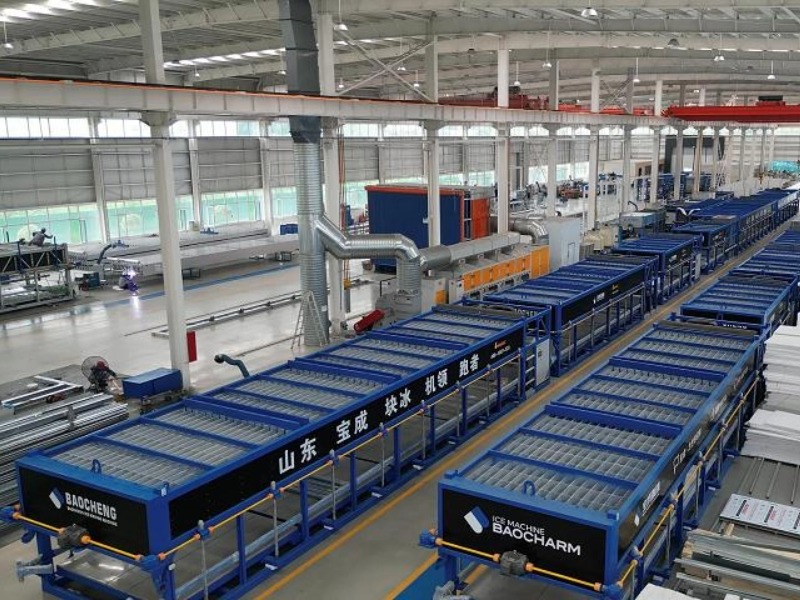 Demande croissante, qualité fiable : un aperçu de notre production florissante de machines à glace en blocs à refroidissement direct